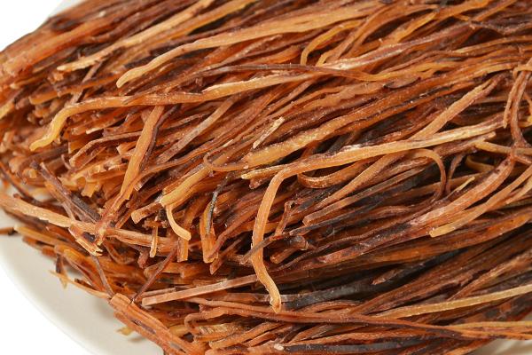 Кальмар солено-сушеный паутинка темная 100 гр