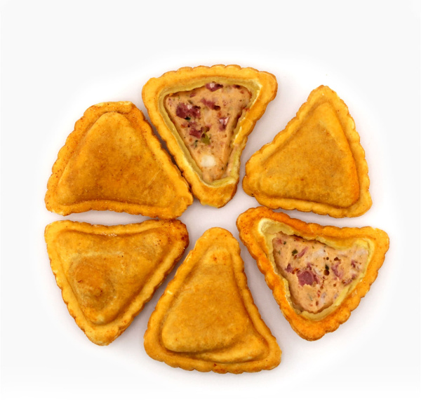 Чебупицца Горячая штучка Пепперони замороженная 250гр